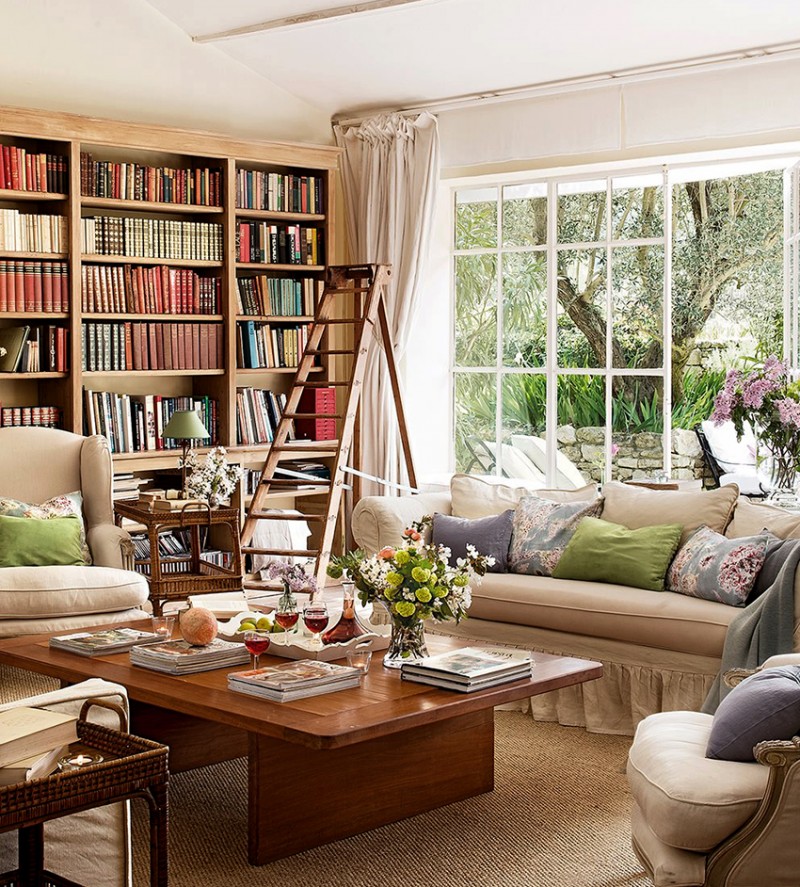 Потолочные профили изготавливают из металла или пластика