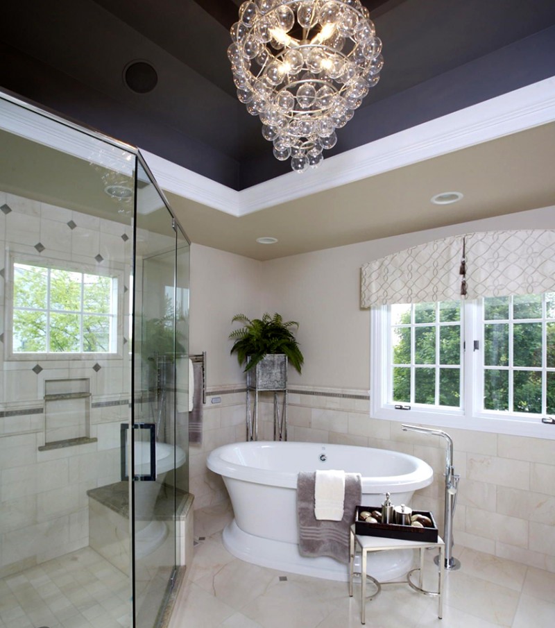 Для многоуровневого потолка важно правильно продумать подсветку