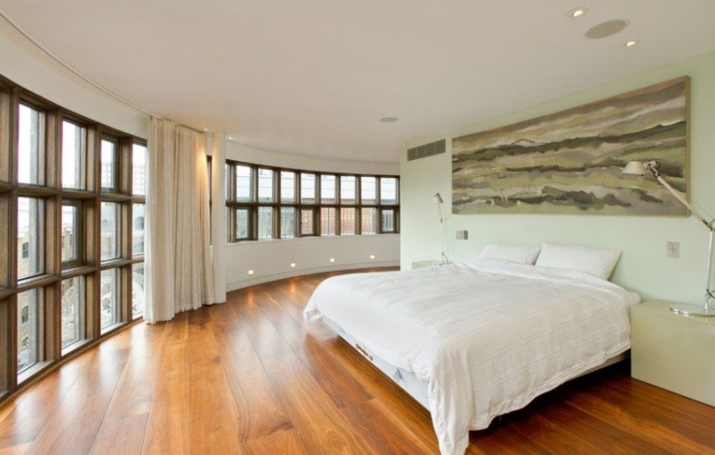 Карниз из гибкого пластика отлично подходит для комнат, имеющих нестандартные округлые формы