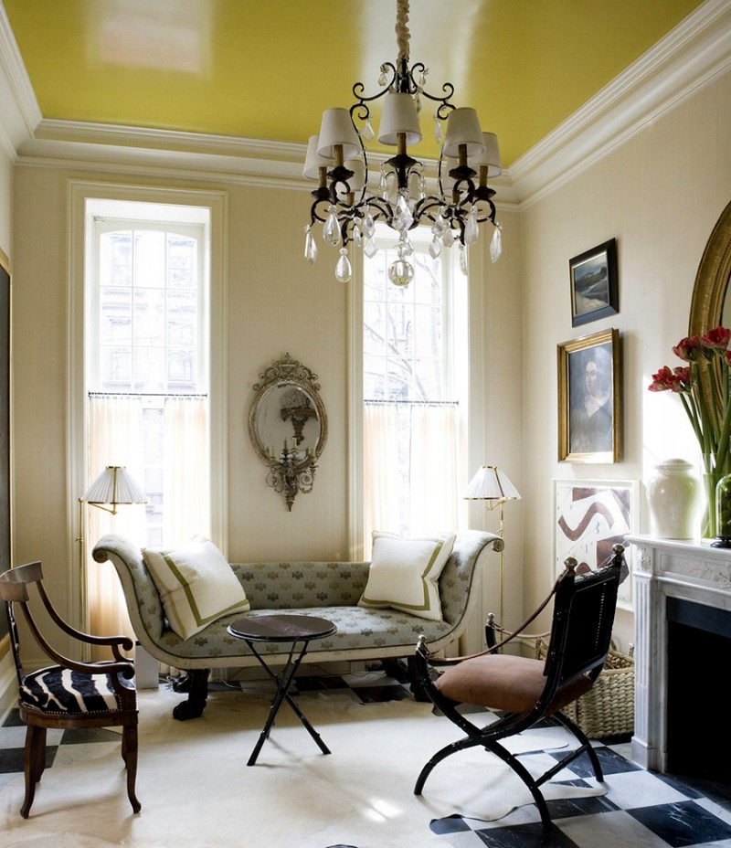 Натяжные потолки отлично вписываются не только в современные интерьеры, но и классические