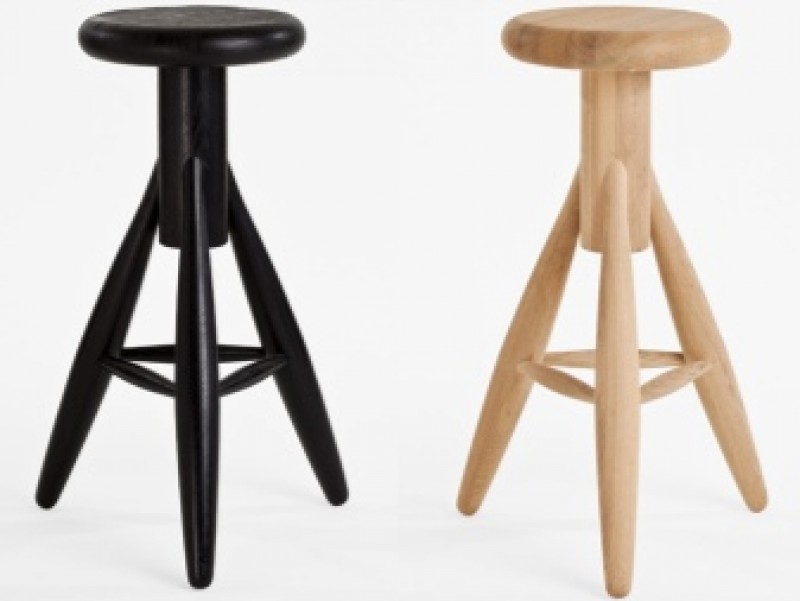 Треногий деревянный табурет. Табурет stool 60 аалто. Artek stool 60. Табуретка на трех ножках. Старинный табурет для ног.