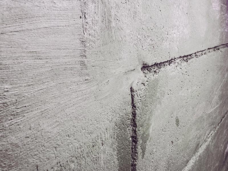 Что делать если в подвале вода. Причины. Работы на частном участке, герметизация фундамента, устройство дренажной системы. Другие методы