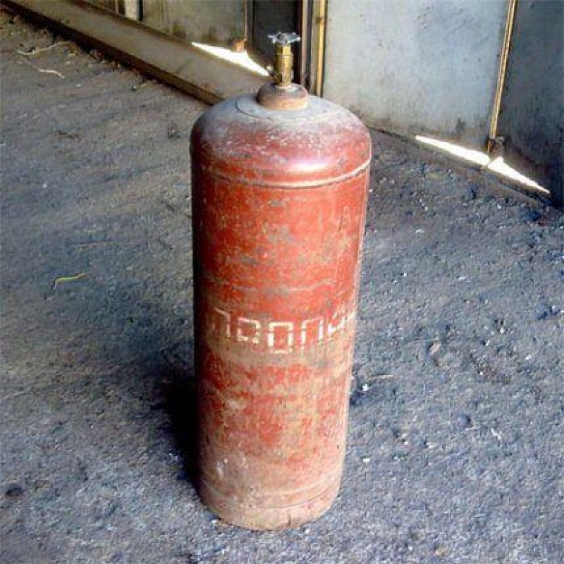 Газ баллон желтый