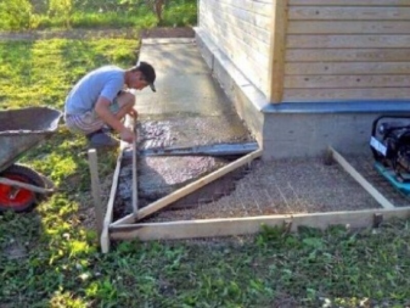 Бассейн из бетонных плит. Отмостка на участке с уклоном. Отмостка из полистиролбетона. Как залить под уклоном. Как залить под уклоном.