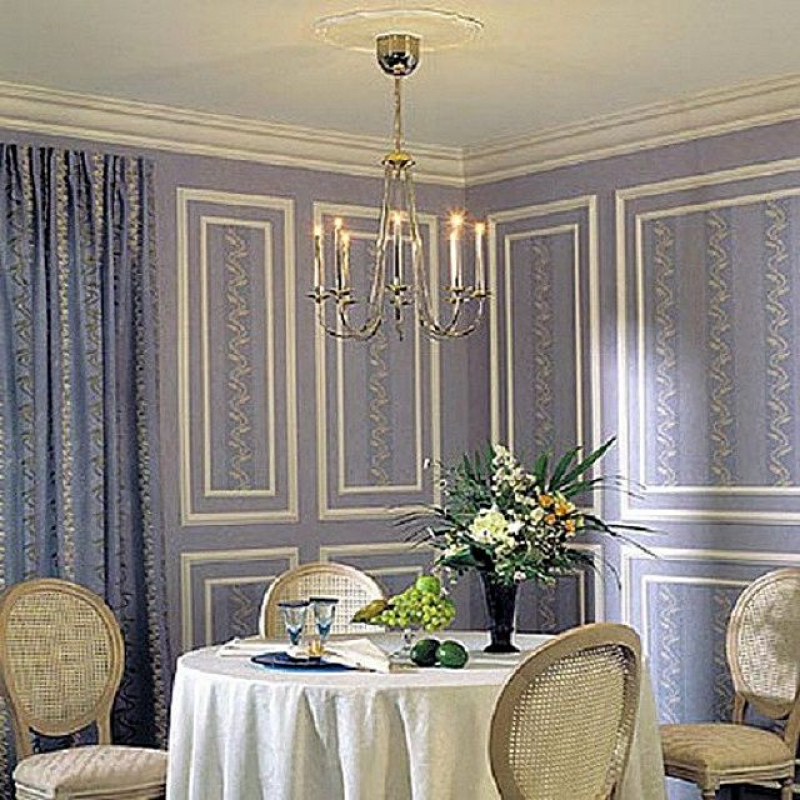 Молдинги 2023. Молдинги для стен в интерьере гостиной. Отделка стен в классическом стиле. Стена с молдингами в гостиной. Молдинги в современном стиле.