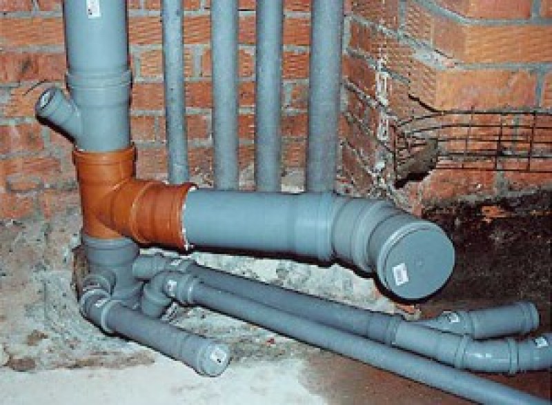 Соединение канализационных пластиковых труб
