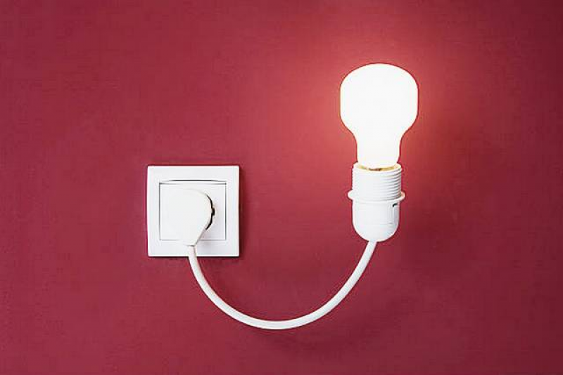 светильник в розетку. лампы без розетки. E27 patron lamp holder. настольная лампа без проводов. бра nymåne ikea.