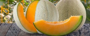 Почему дыня имеет запах ацетона и безопасно ли ее употреблять?
