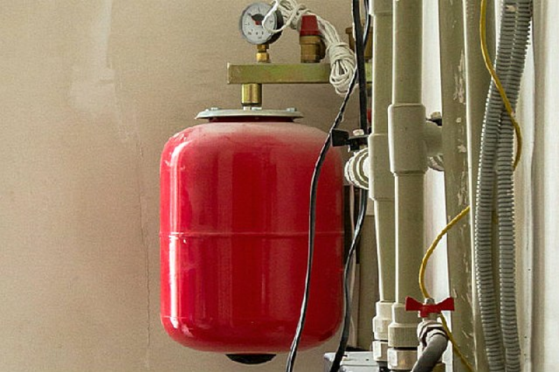Расширительный бак в газовом котле – контроль давления и безопасность системы отопления частного дома