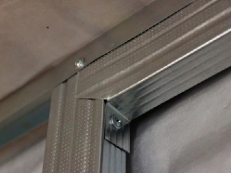 Способы соединения профилей кнауф. Металлопрофиль для гкл каркас. Соединитель для металлопрофиля кнауф. Металлопрофиль для гипсокартона соединения. Соединение стоечного профиля 100мм.