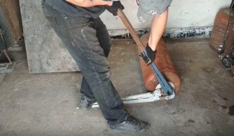 Устройство вентиля на газовом баллоне и способы его замены в случае необходимости