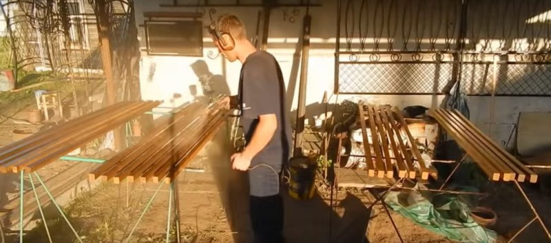Наносим лакокрасочное покрытие