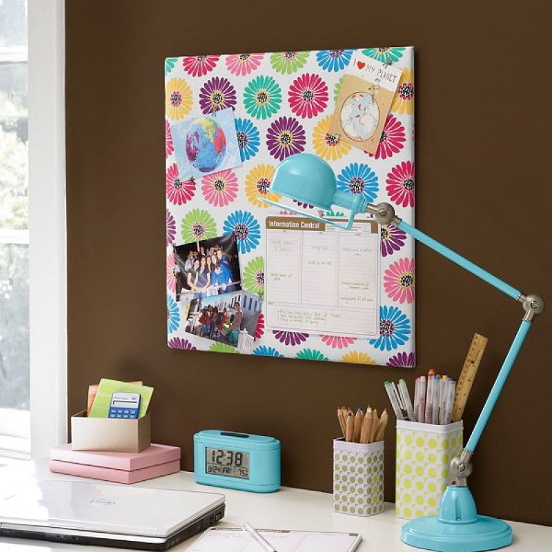 Доска для заметок из ткани. Как сделать доску для заметок. Как сделать доску для заметок. Как сделать доску для заметок. Пробковая доска на стену.