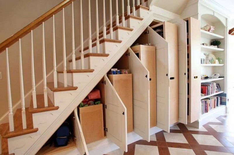 лестницы для коттеджей