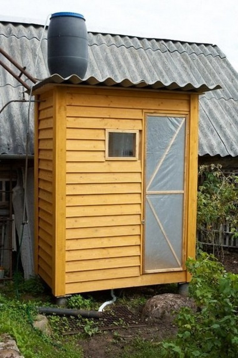Уличный душ для дачи