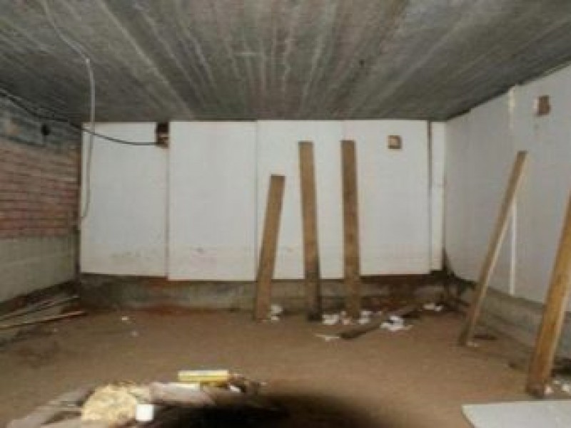 Утепление перекрытия подвала снаружи. Теплоизоляция стены изнутри подвала. Утепление бетонного погреба изнутри. Схема утепления грунта и стен подвала. Утеплитель для подвала.