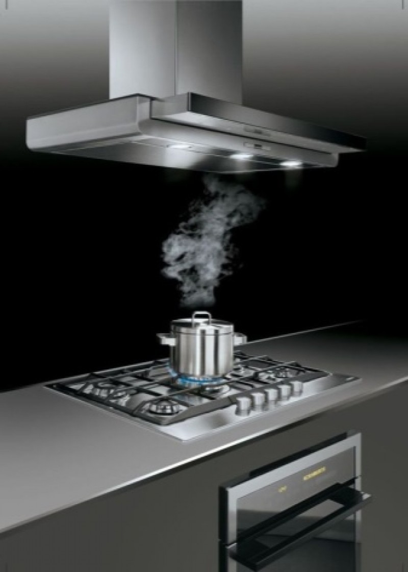 Как выбрать вытяжку для плиты. Вытяжка kitchen enhaust hood stove fan 200 c. Кухонная вытяжка kitchen hood. Настенная вытяжка для кухни. Встраиваемая кухонная вытяжка над газовой панелью.