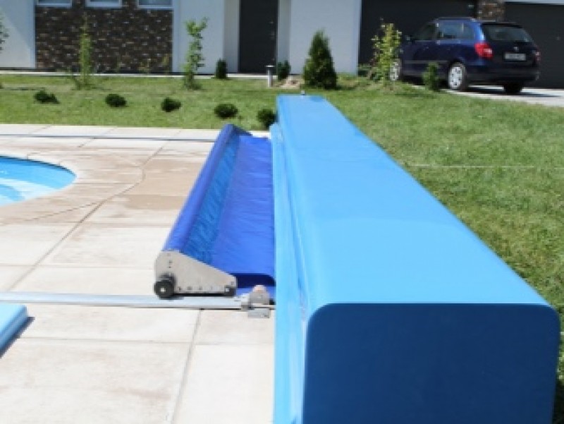 Тентовое покрытие для бассейна. Брезент для бассейна. Rollo solar покрытие. Роллета для бассейна. Укрытие для бассейна.