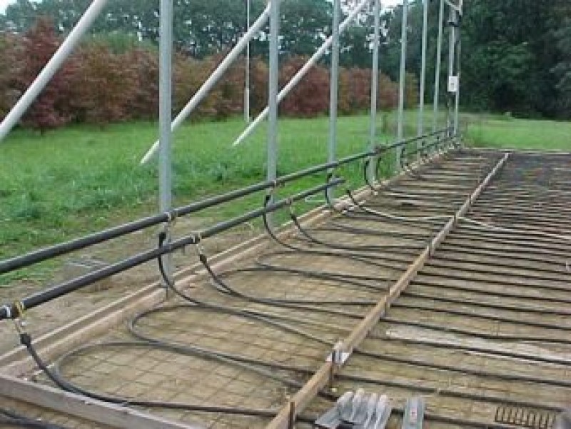 Отопление теплицы. Отопление теплицы из поликарбоната. Отапливаемая теплица. Теплицы обогрев земли в. Отопление теплицы.