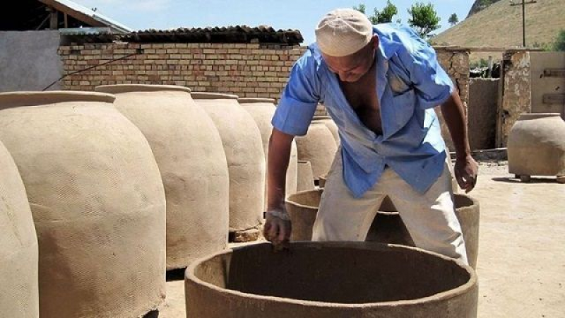 Осваиваем кладку тандыра из кирпича своими руками